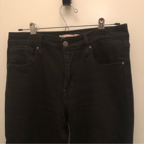 Levi’s 721 High Rise Skinny Jeans - Picture 6 of 8